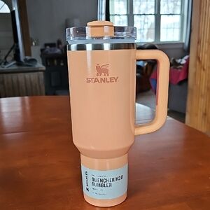 Stanley 40 oz Quencher H2.0 Tumbler
